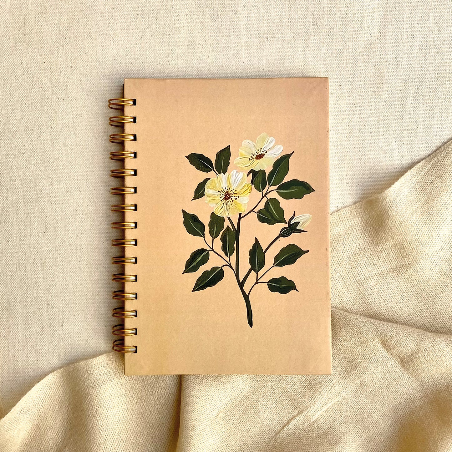 White Blooms on Beige | Wiro Notebook